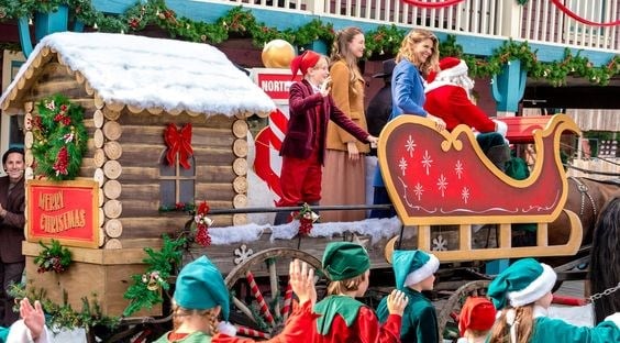 10 Things That Always Happen in Hallmark Christmas Movies main image