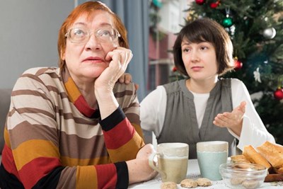 15 Ways Karens Always Ruin Holiday Fun
