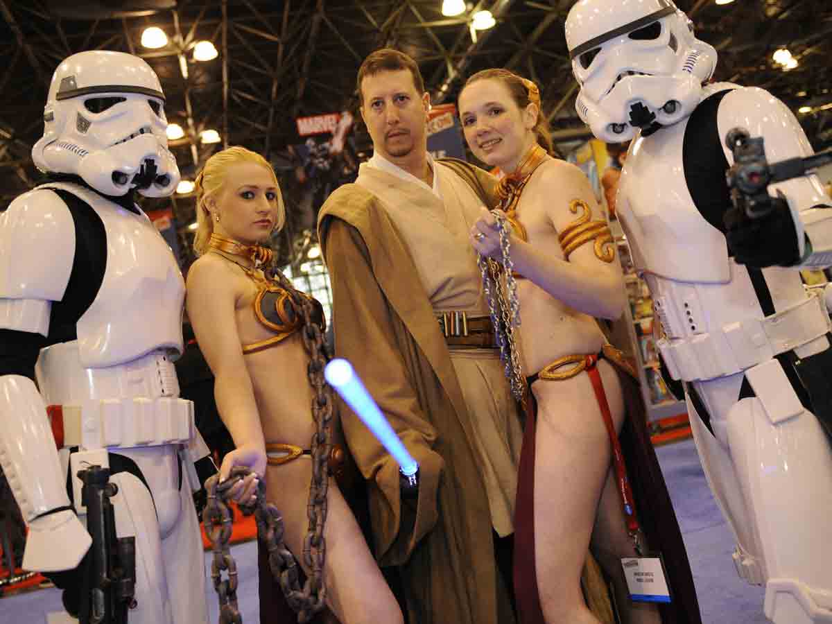 These Star Wars Costumes Turned Heads at Comic Con