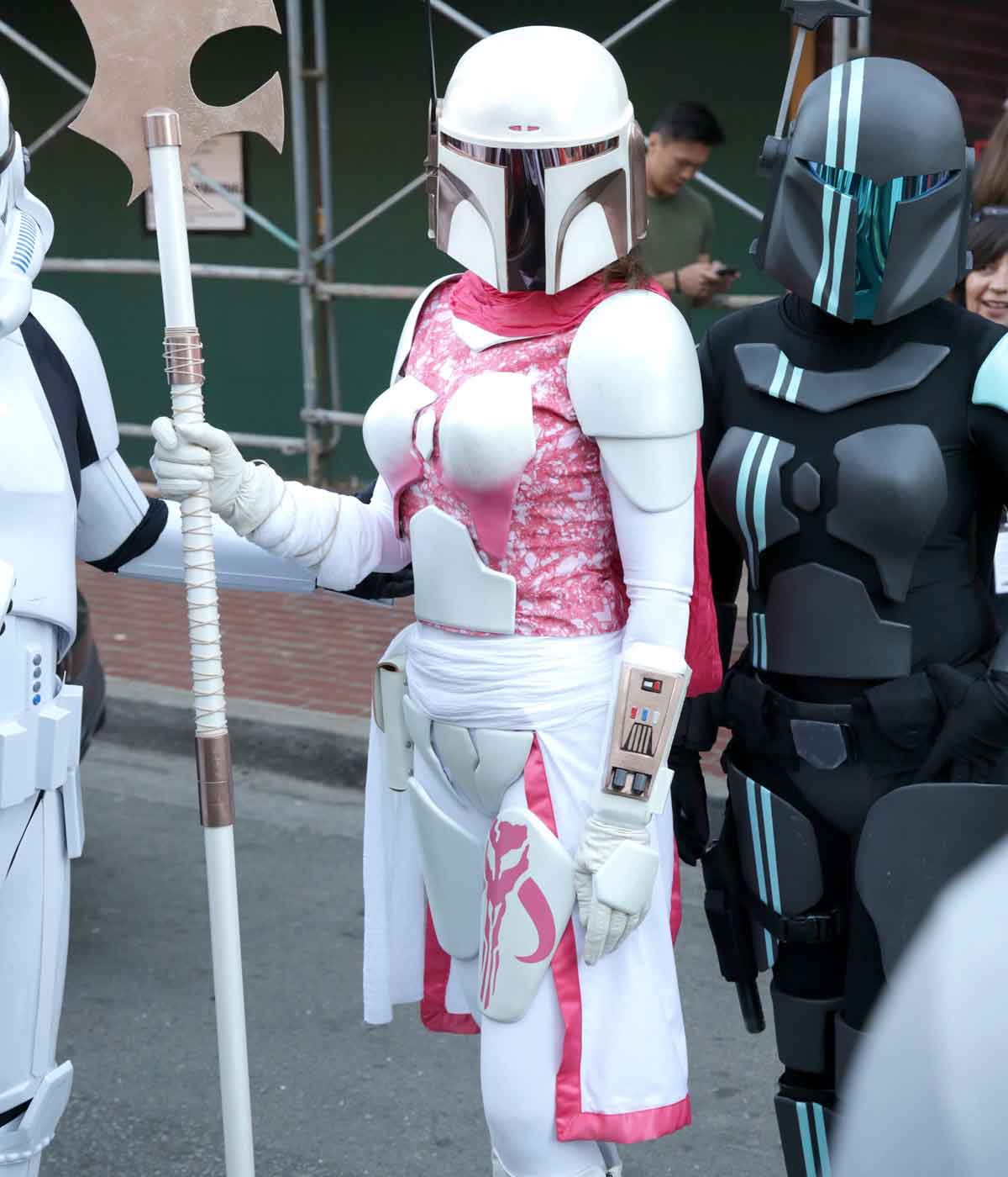 These Star Wars Costumes Turned Heads at Comic Con