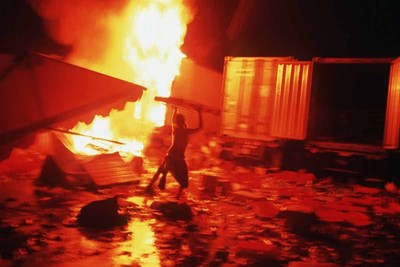 Photos That Show The Chaos of Woodstock '99