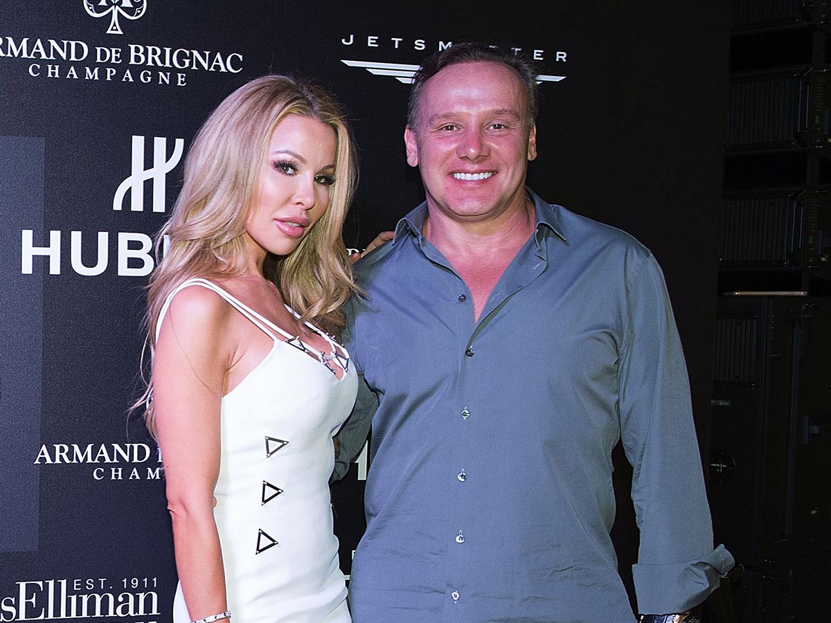 Lenny Hochstein Dumping Lisa for a Younger Woman