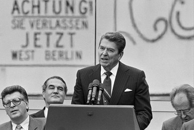 Ronald Reagan During the 1976 US Presidential Election