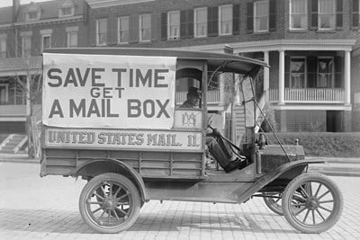 Photos that Show How the U.S. Postal Service Has Changed