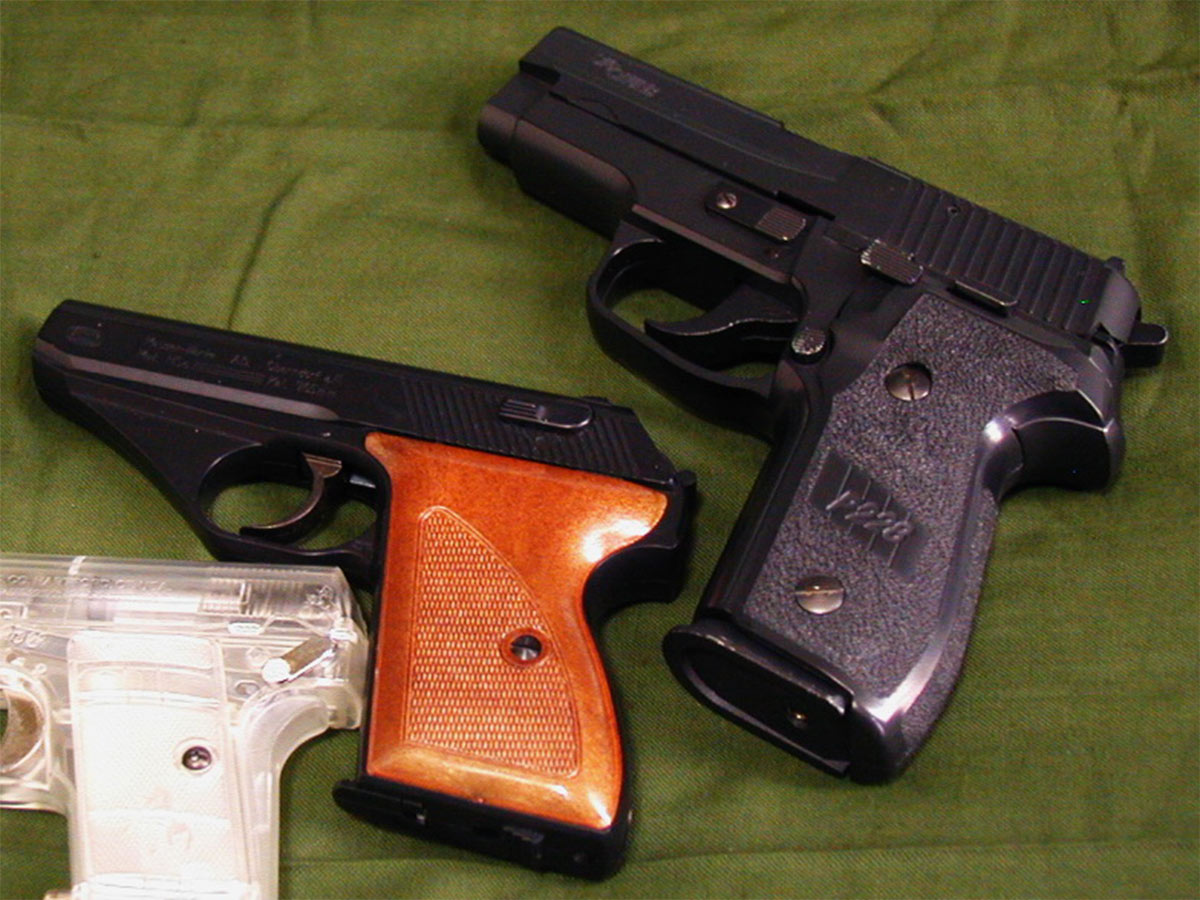 SIG Sauer P228 (9mm)