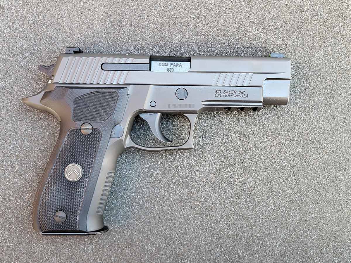 SIG Sauer P226 (9mm or .40 S&W)