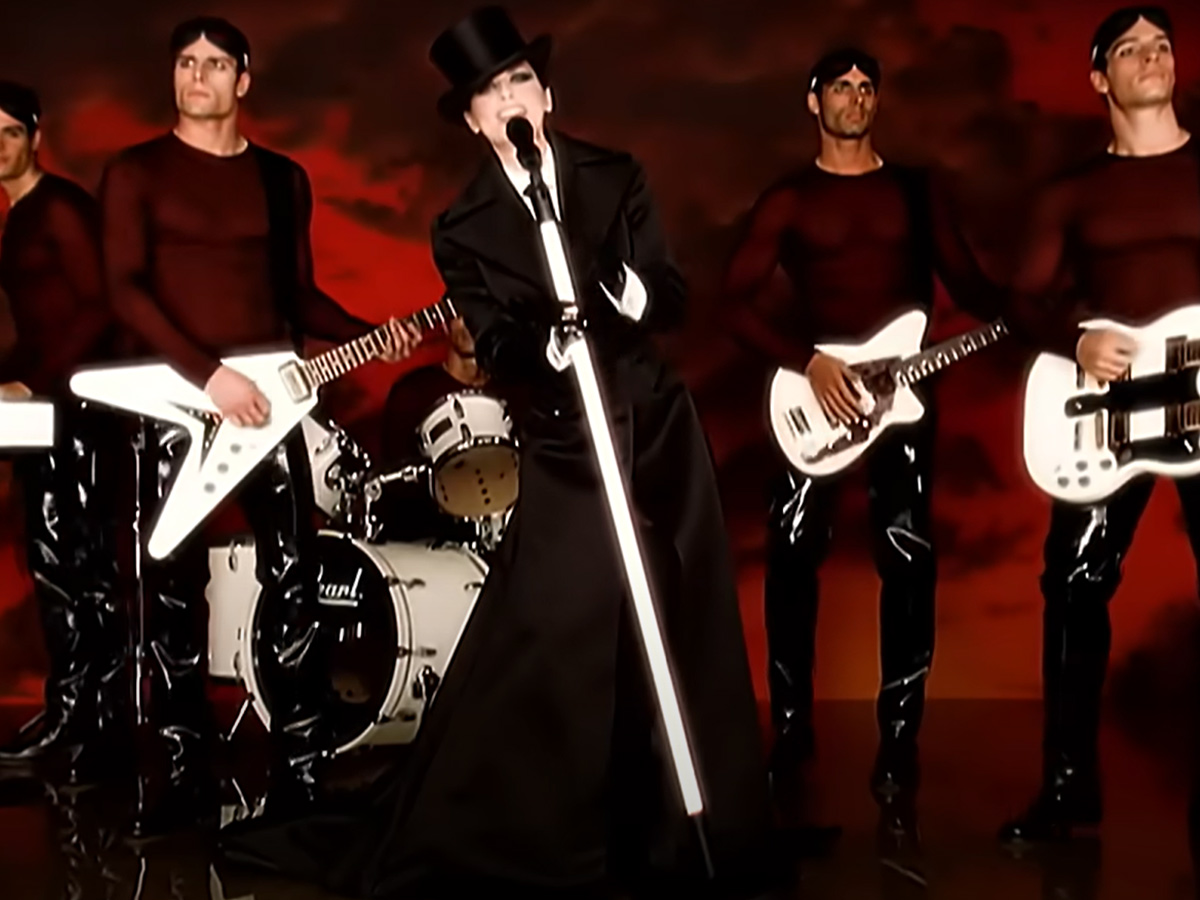 "Man! I Feel Like a Woman!" - Shania Twain 