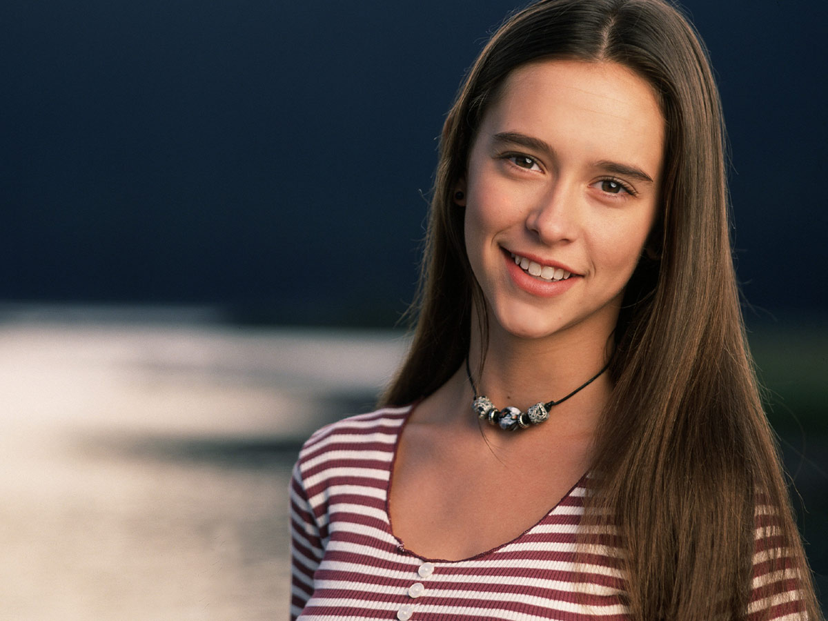 Photos of Jennifer Love Hewitt Then & Now