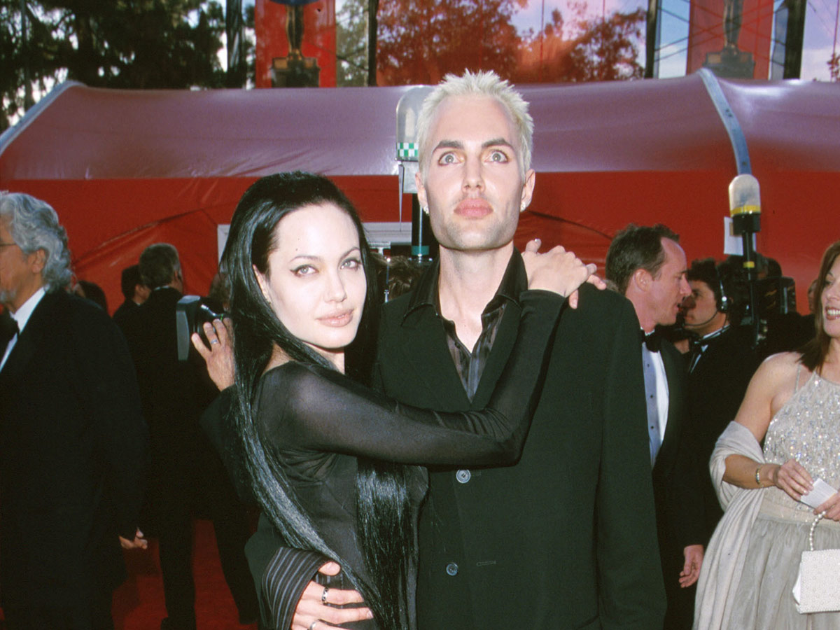 Angelina Jolie kisses her brother