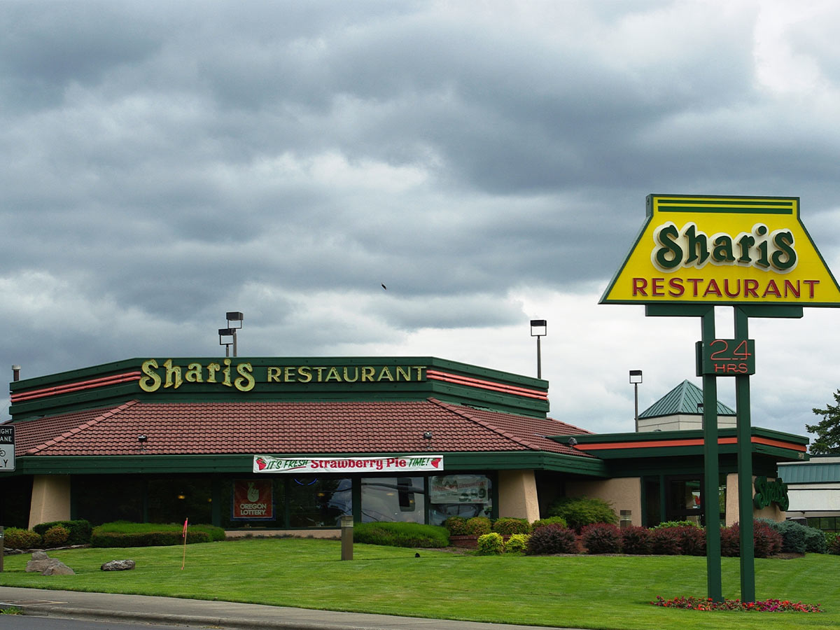 Shari's Cafe & Pies
