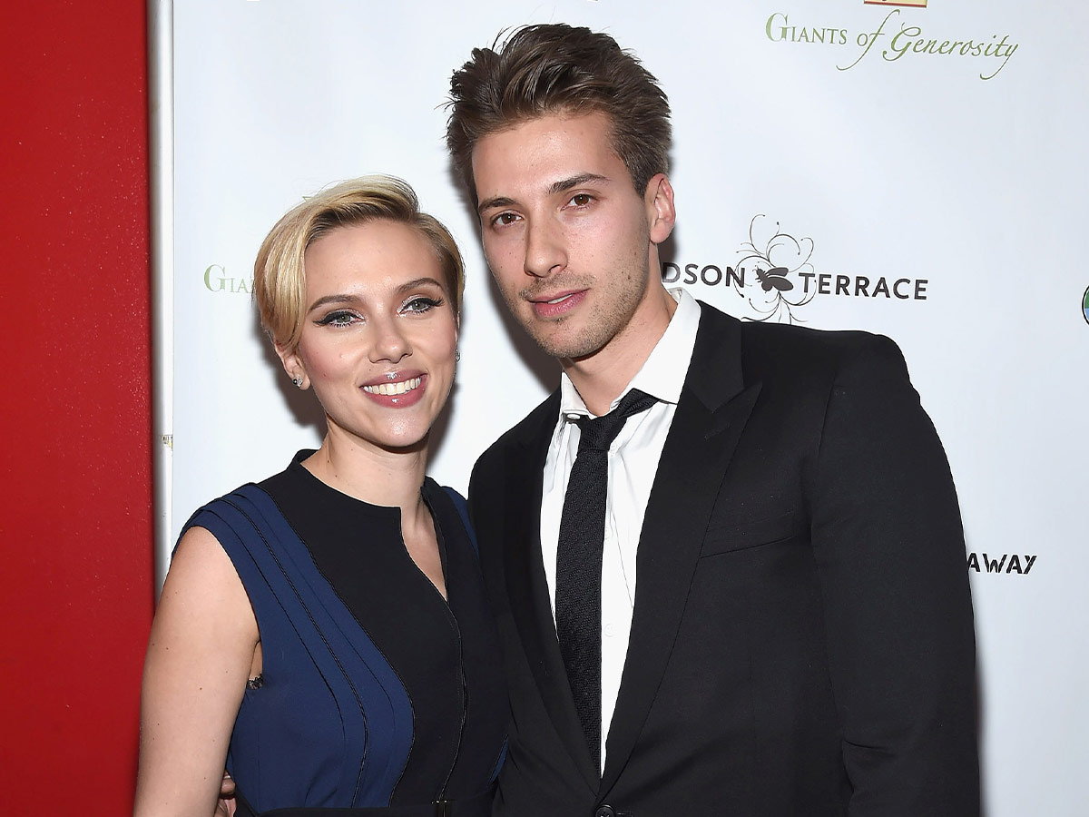 Scarlet Johansson Has a Twin Brother