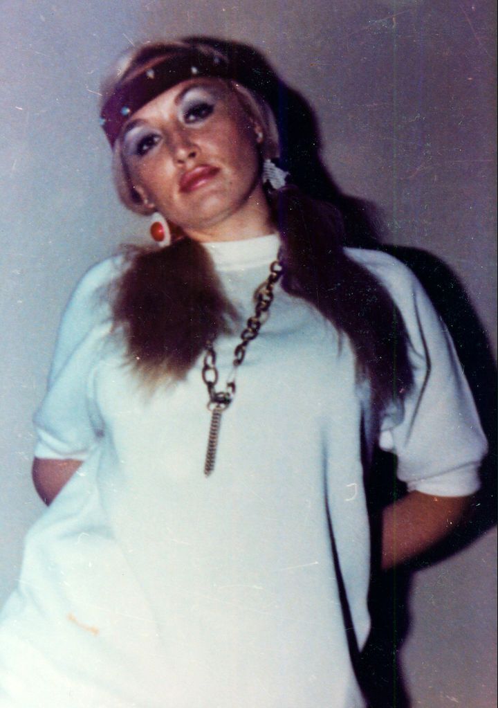 Who’s that Lady in the Black Wig?