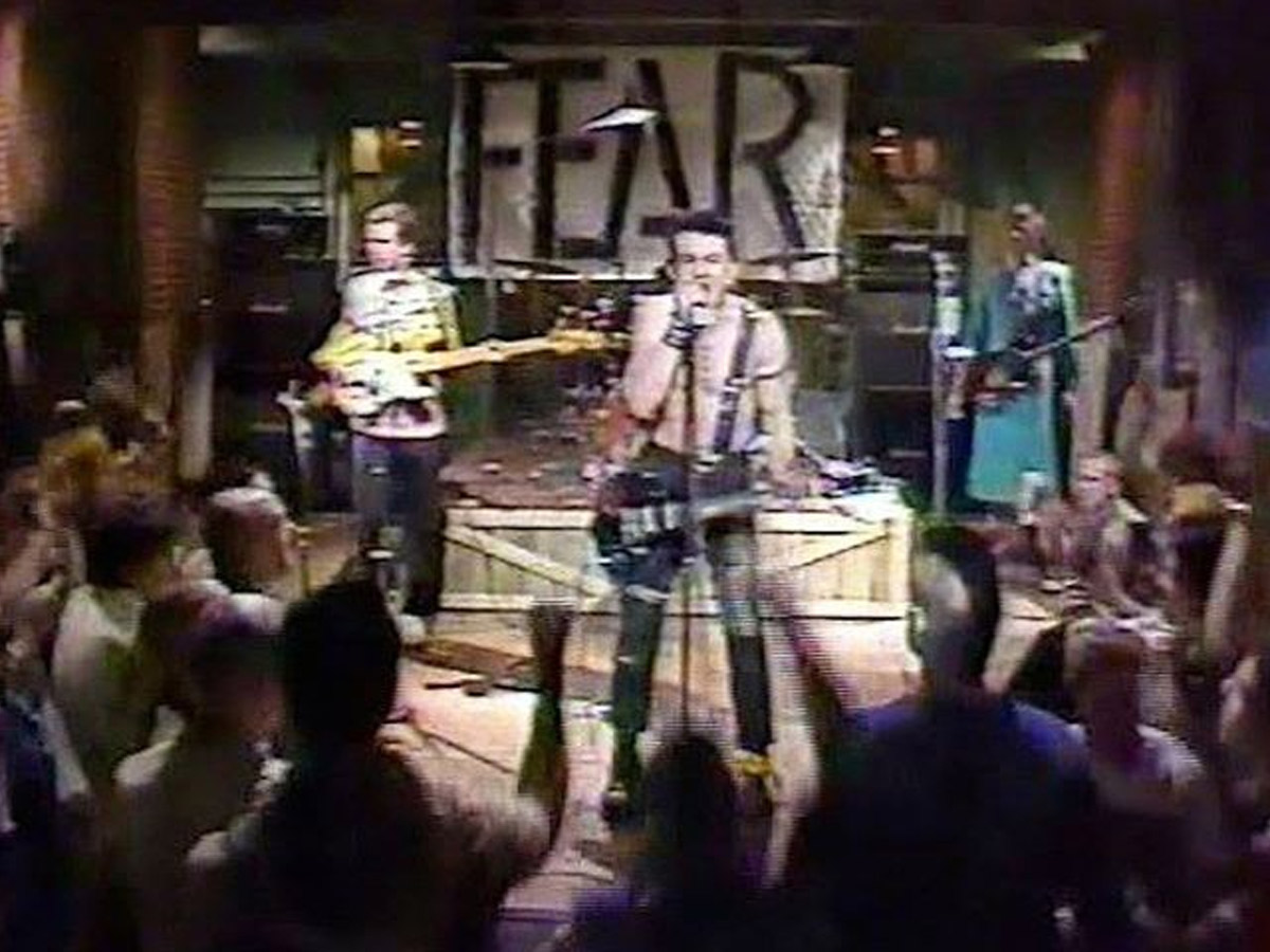 Fear Trashes the Set