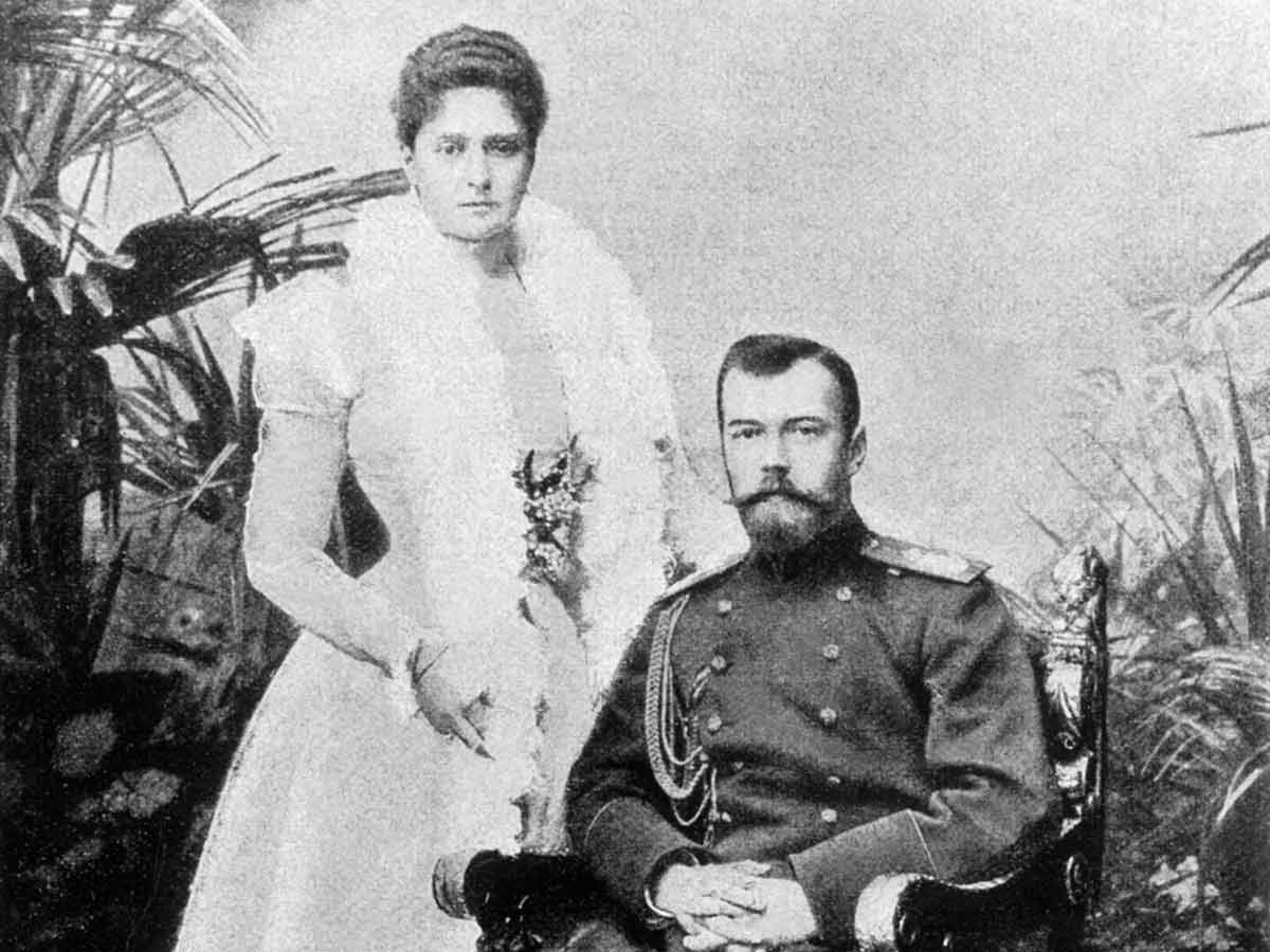 Alexandra Met Nicholas II at Her Sister's Wedding