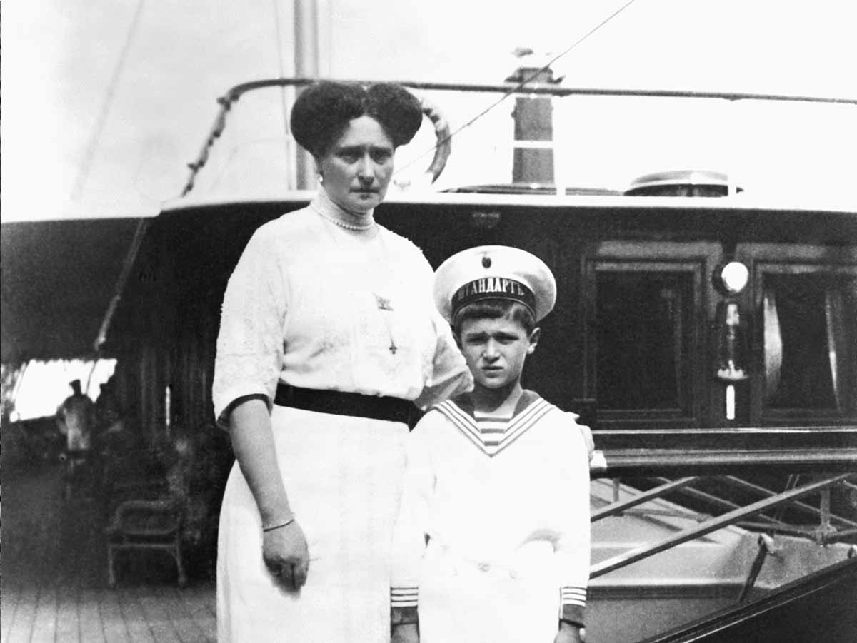 The Family Carried the “Royal Disease” Thanks to Queen Victoria