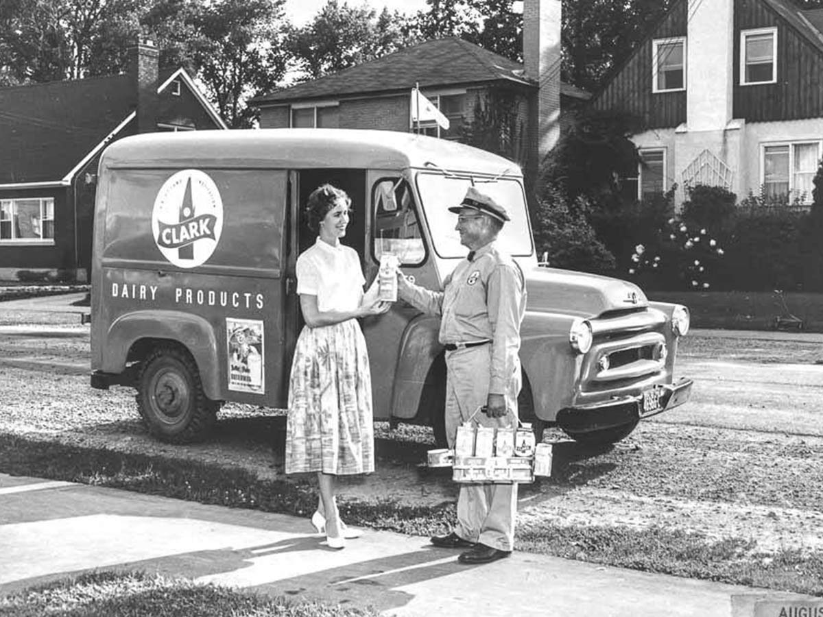 Milkmen Delivered Milk Right to Your Door