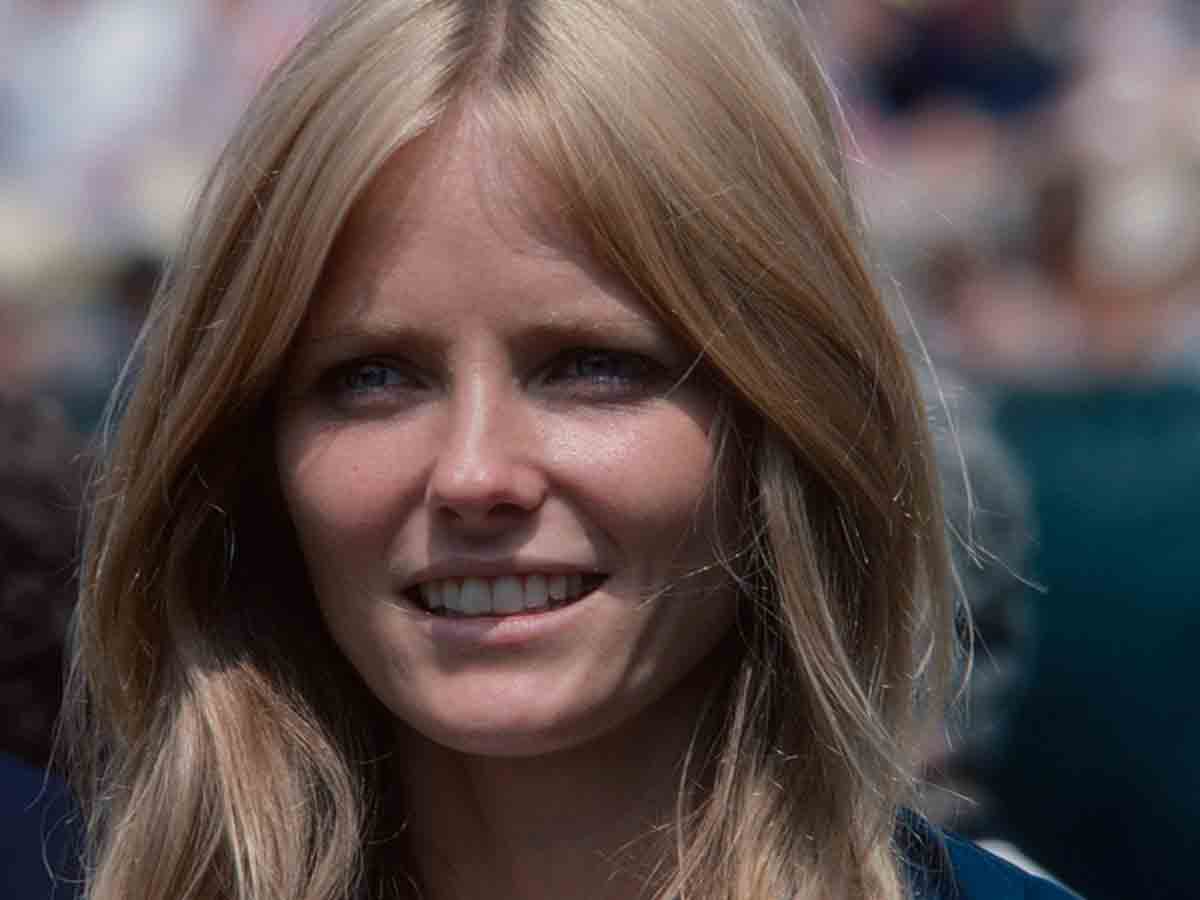 Cheryl Tiegs Then