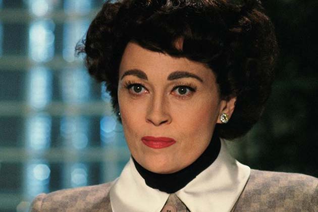 Joan Crawford (Mommie Dearest)