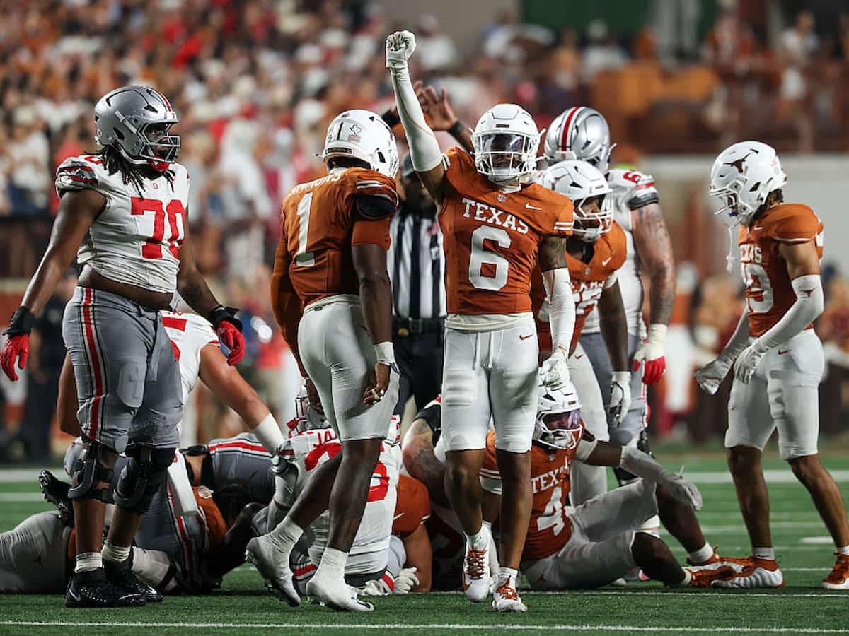 1 Seed: Texas (+3)