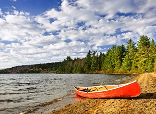 Canoe vs. Kayak: Which One Will Get You Up A Creek