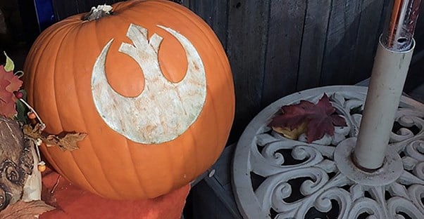15 Mind-Blowing 'Star Wars' Pumpkin Carvings  main image