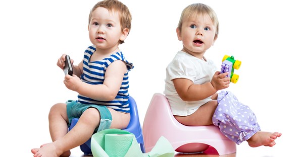 two toddlers begin potty training
