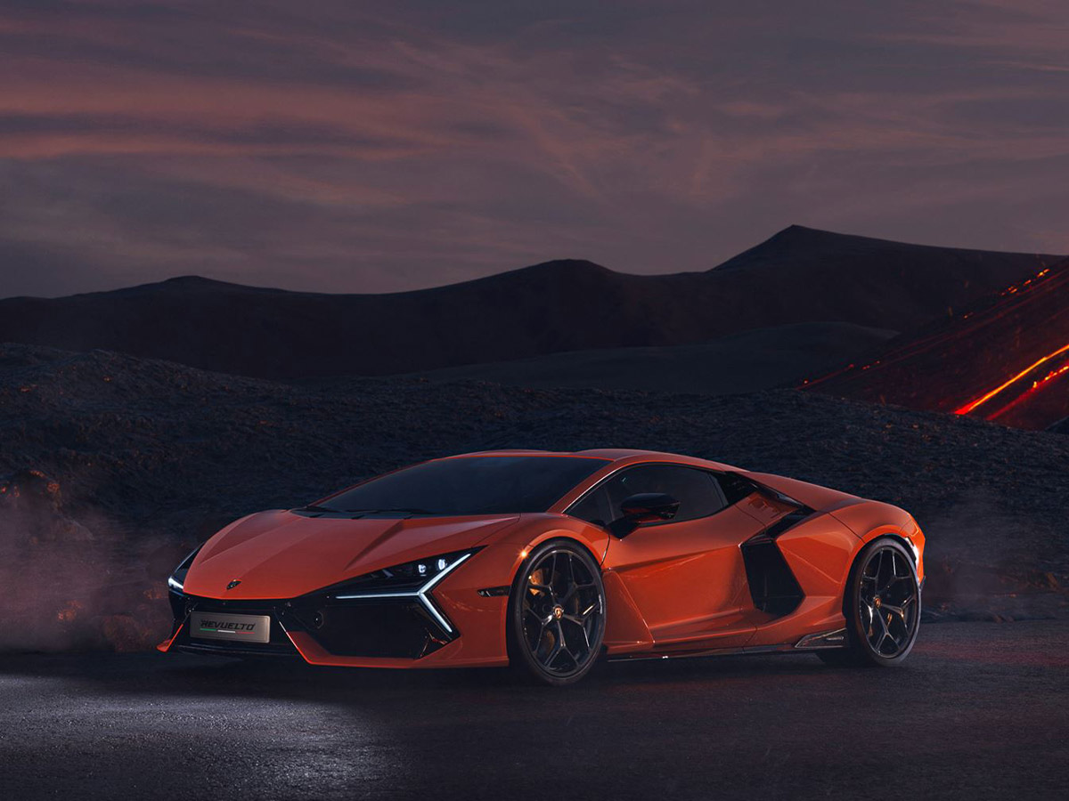 Lamborghini Revuelto
