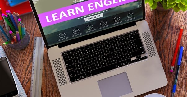 Online English courses on a laptop