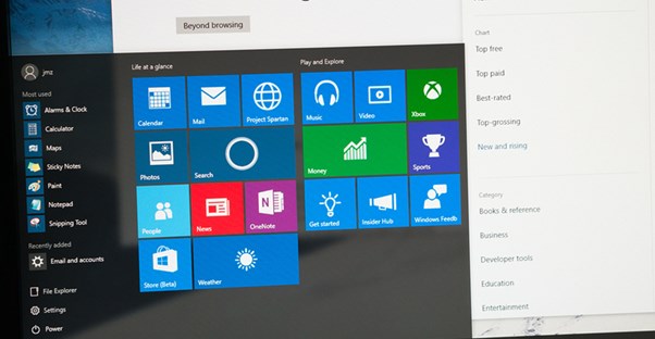 Computer screen showing Windows 8