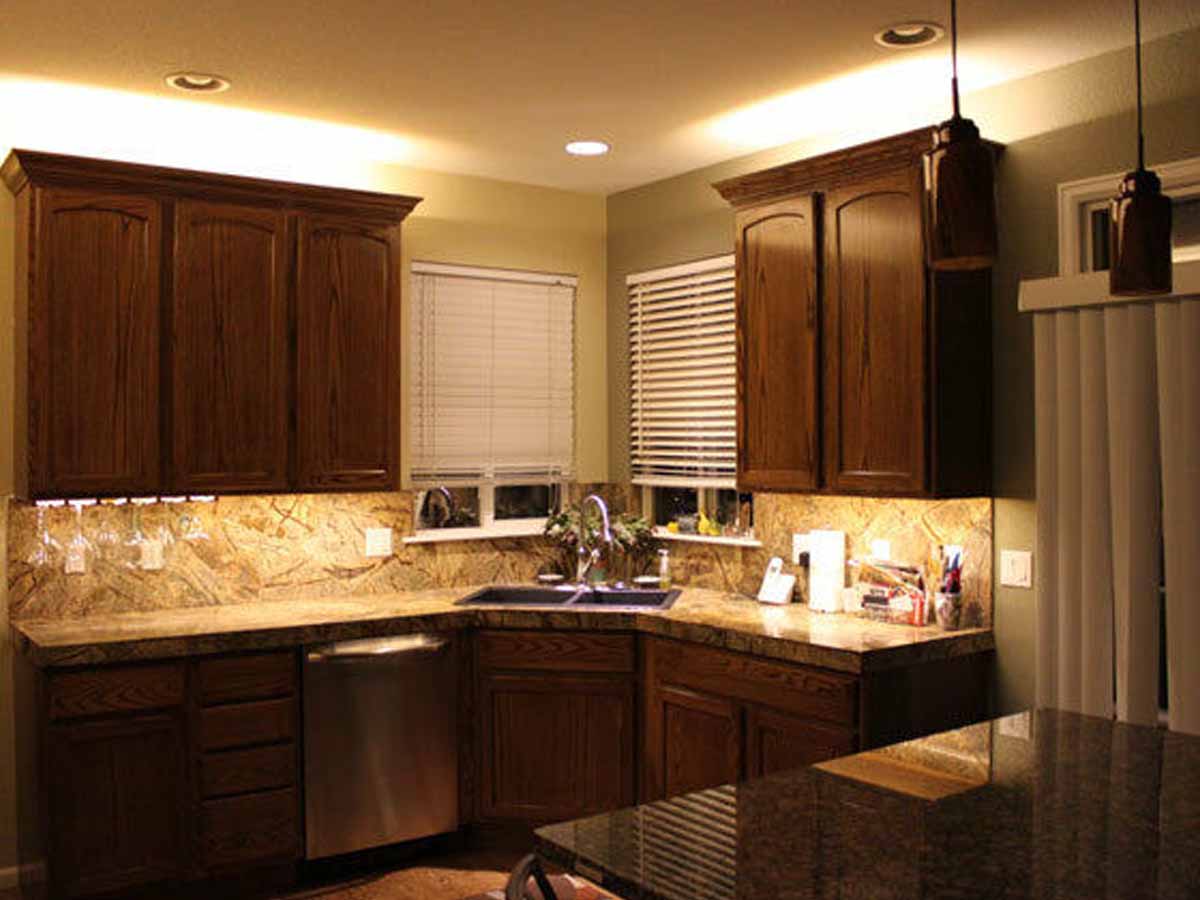 встроенные светильники в кухонную мебель