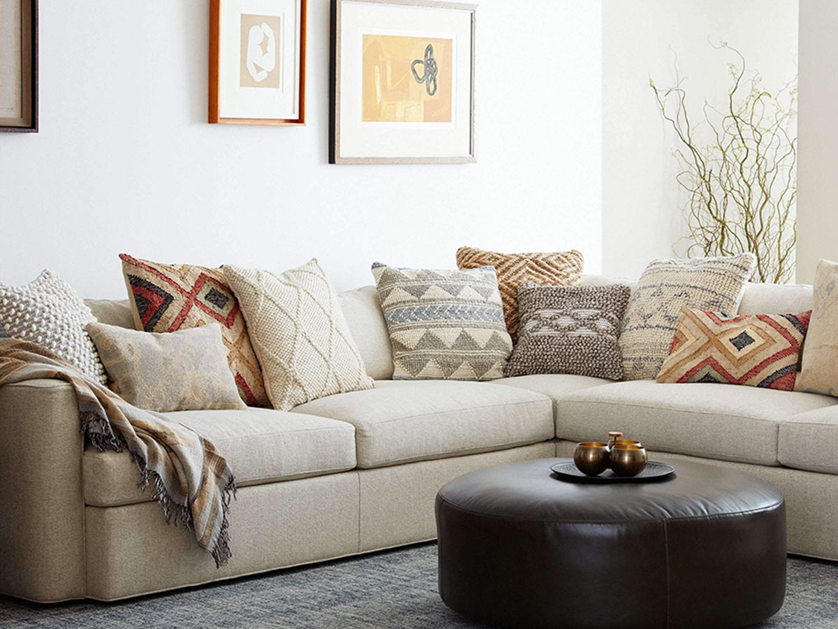 40 Tacky Living Room Mistakes