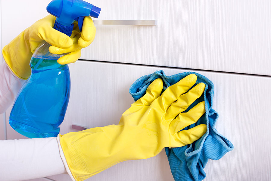 Comprehensive Guide to Deep Cleaning Your Living Room