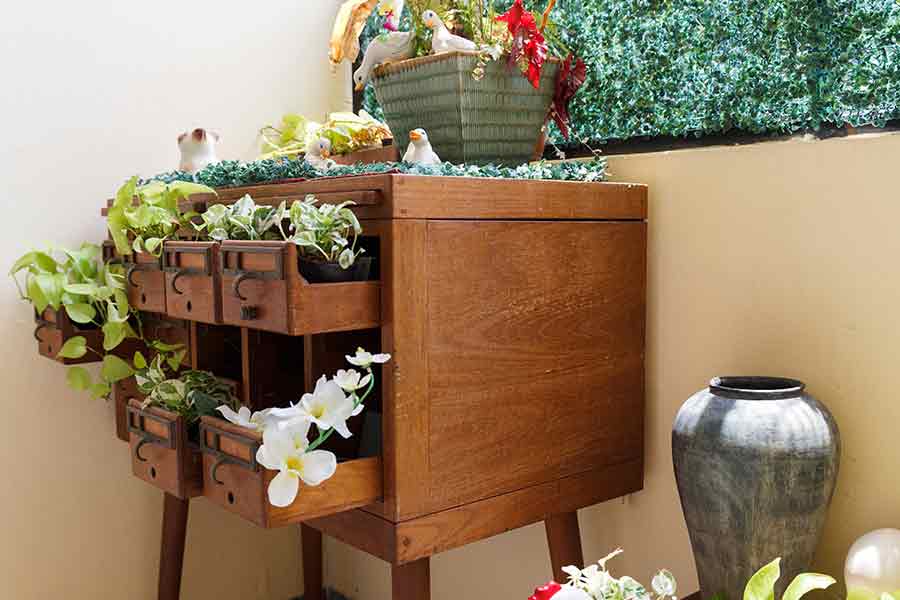 Décorant avec de Fausses Plantes