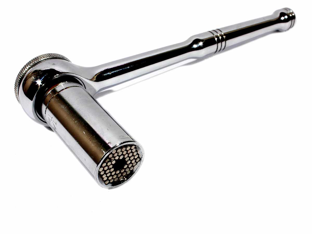 Universal Socket Tool