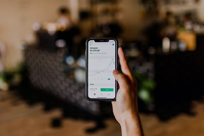 Trade Stocks Online for Free and Stay Ahead of the Market With a Lightning Fast Platform