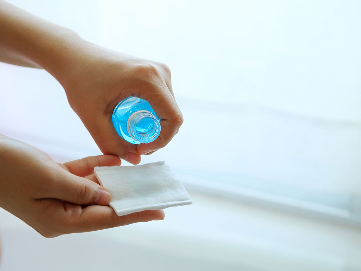 Rubbing Alcohol for Wiper Blades