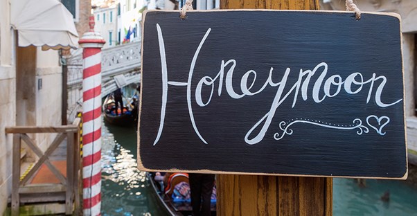 honeymoon sign