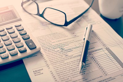 Federal Tax Return vs. State Tax Return: What's the Difference?
