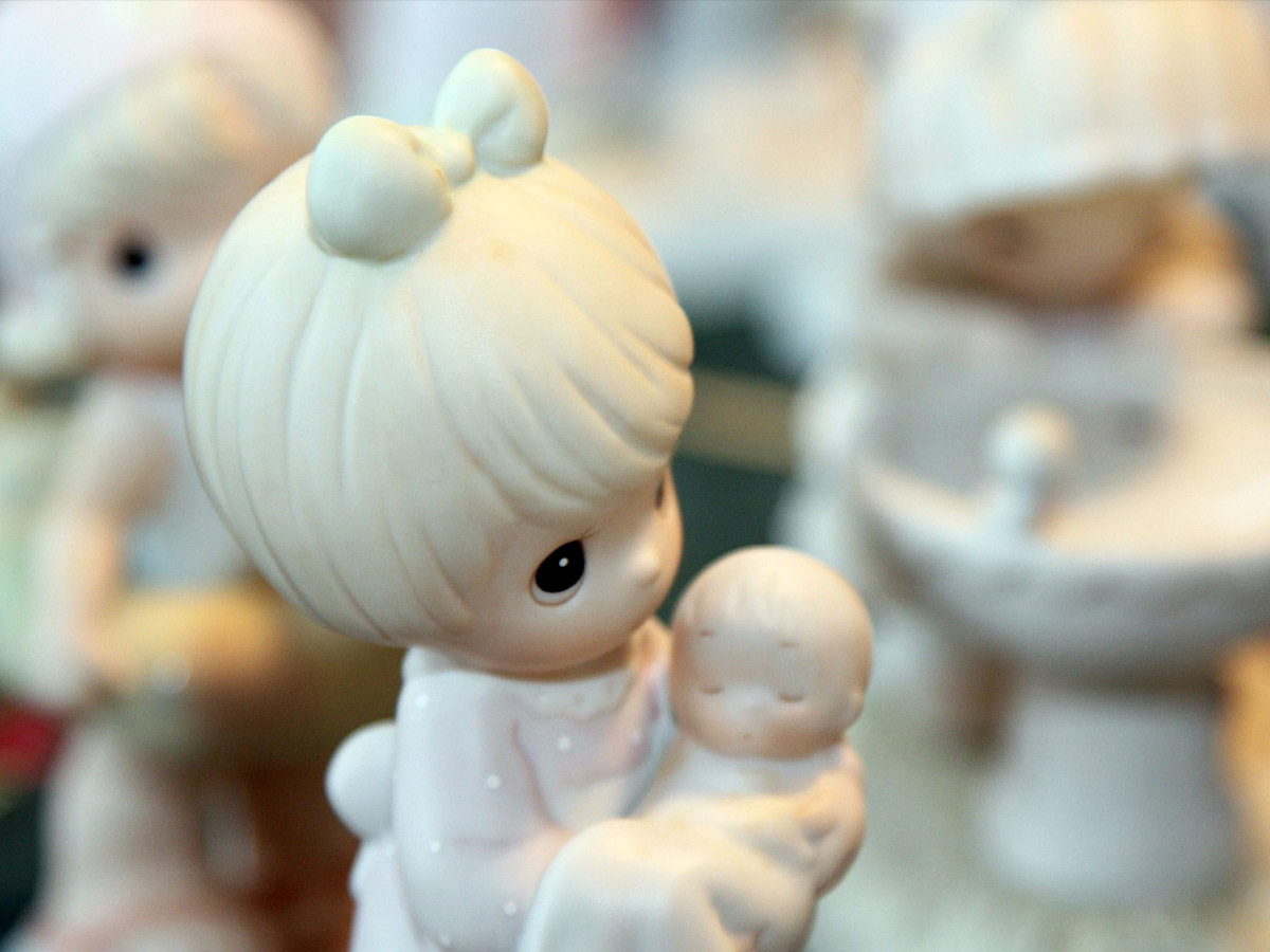 Precious Moments Figurines