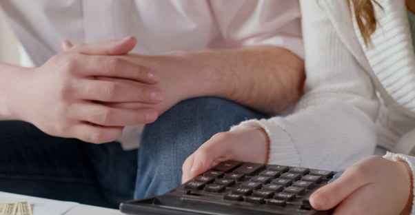 Wealth Traps That Keep Middle-Class Americans From Getting Rich