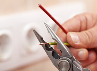 10 Tools Every Electrician Needs