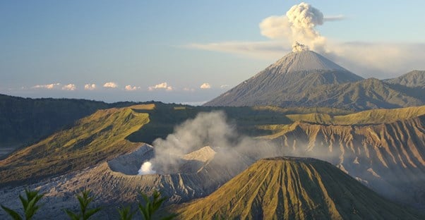 10 Active Volcanoes You Can Actually Visit main image