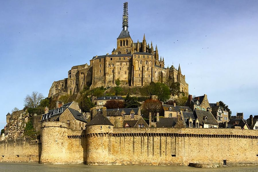 Did Tolkien use Mont Saint-Michel as the inspiration for Minas