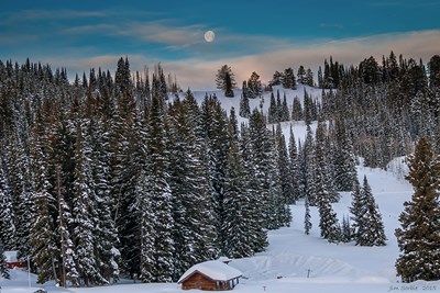 The 15 Best US Skiing Destinations Outside Colorado