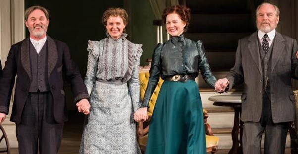 the four main actors of the play The Little Foxes hold hands on stage during their last performance