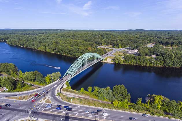 Massachusetts (57.9% Outbound)