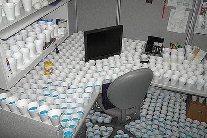 How to Make Your Coworkers Hate You in One Picture