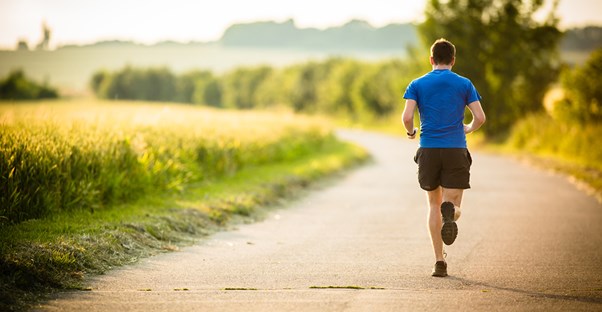 a man who knows the five secrets to becoming a runner