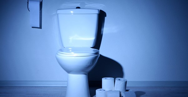 a public toilet that causes aerosolization